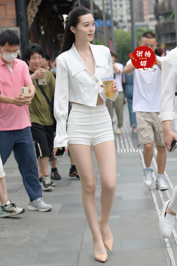 街拍美女照片分享 性感美女-第1张
