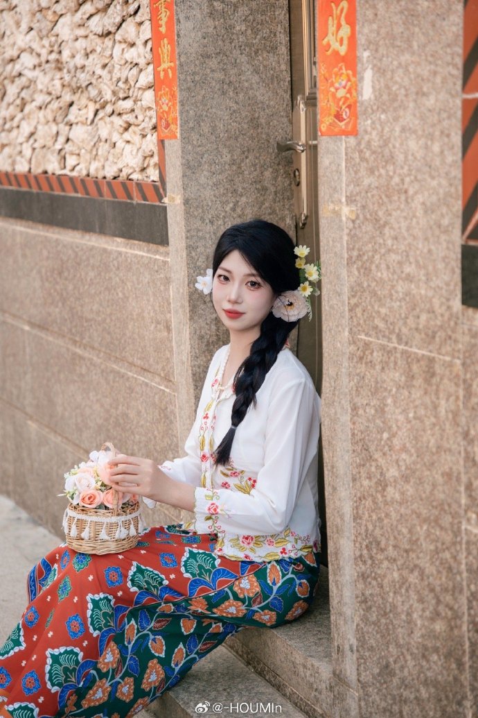 古典服饰美女 今生簪花  世世有钱花  ​​​ CosPlay-第1张