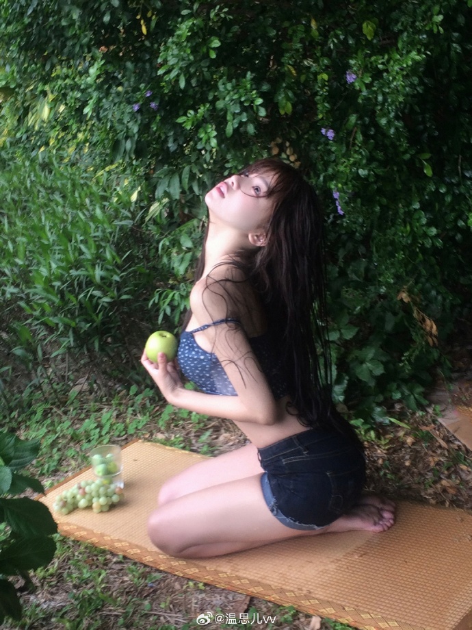美女被雨淋湿的夏天 清纯妹子-第3张