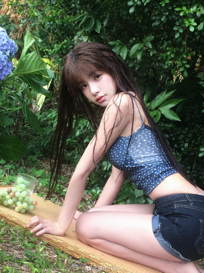 美女被雨淋湿的夏天 清纯妹子-第4张