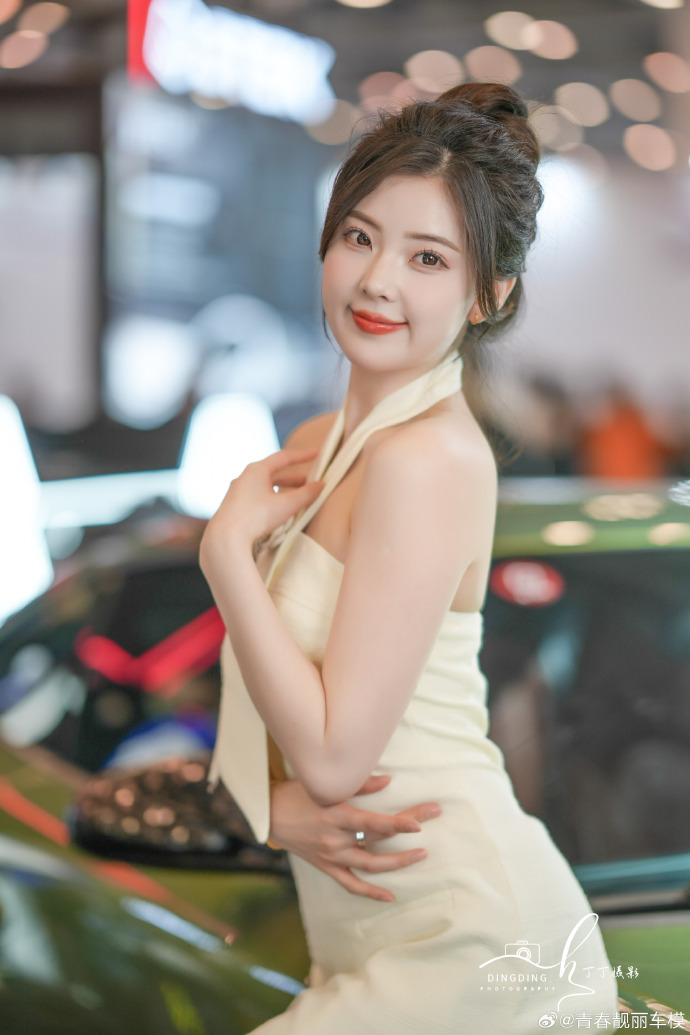 青春靓丽车模 春晓 美女车模-第3张